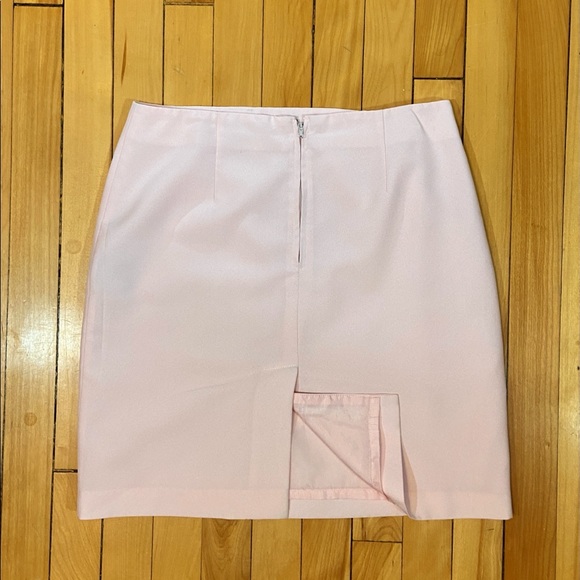 Vintage 90s baby pink high waisted mini skirt - Picture 2 of 3